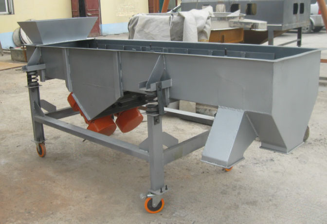 Mobile vibrating sieve
