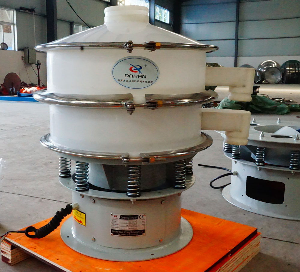 Plastic vibrating sieve